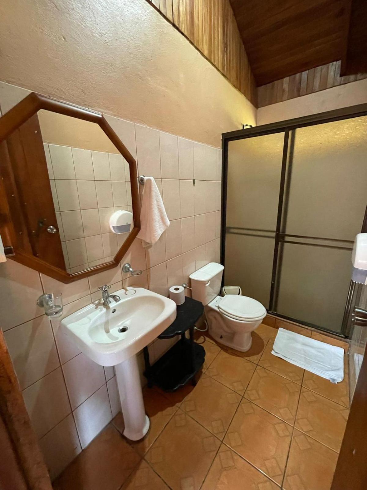 Cabinas La Catarata La Fortuna Екстер'єр фото